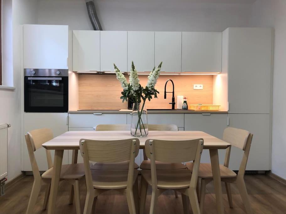 Appartement Two Apartments, Free Parking, Close To The Center *