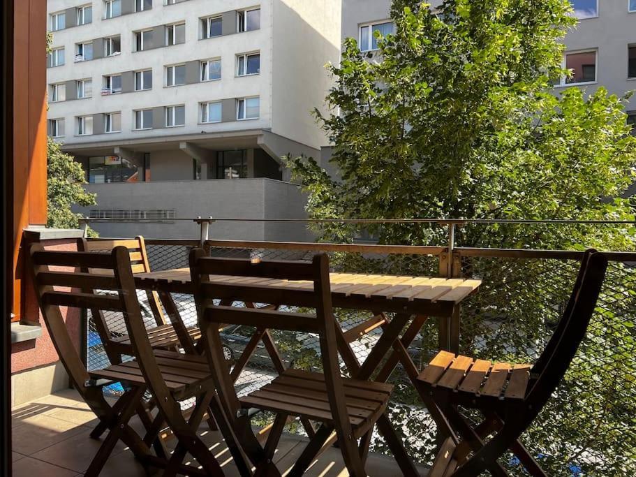 Two Apartments, Free Parking, Close To The Center Apartment *