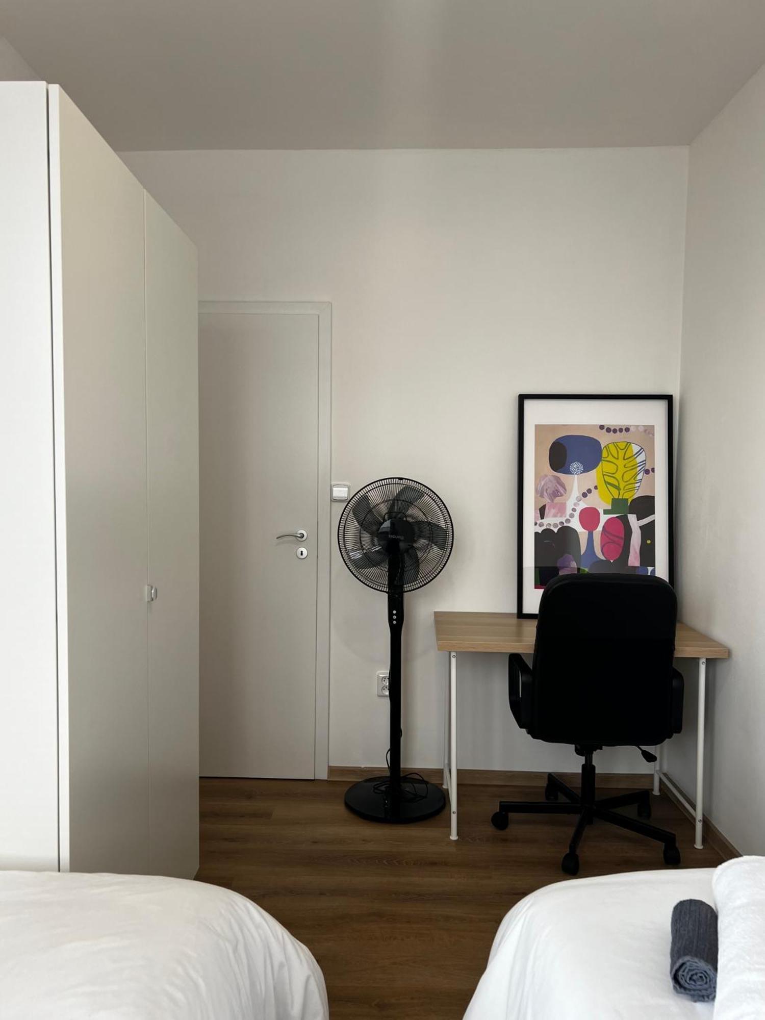 Two Apartments, Free Parking, Close To The Center Apartment