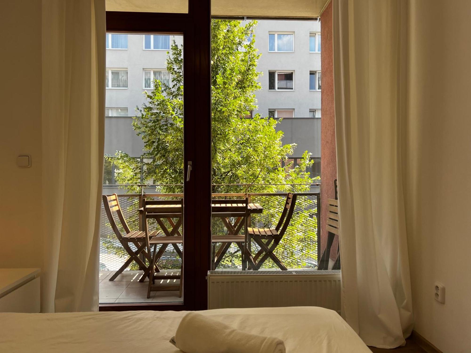 Two Apartments, Free Parking, Close To The Center Apartment *