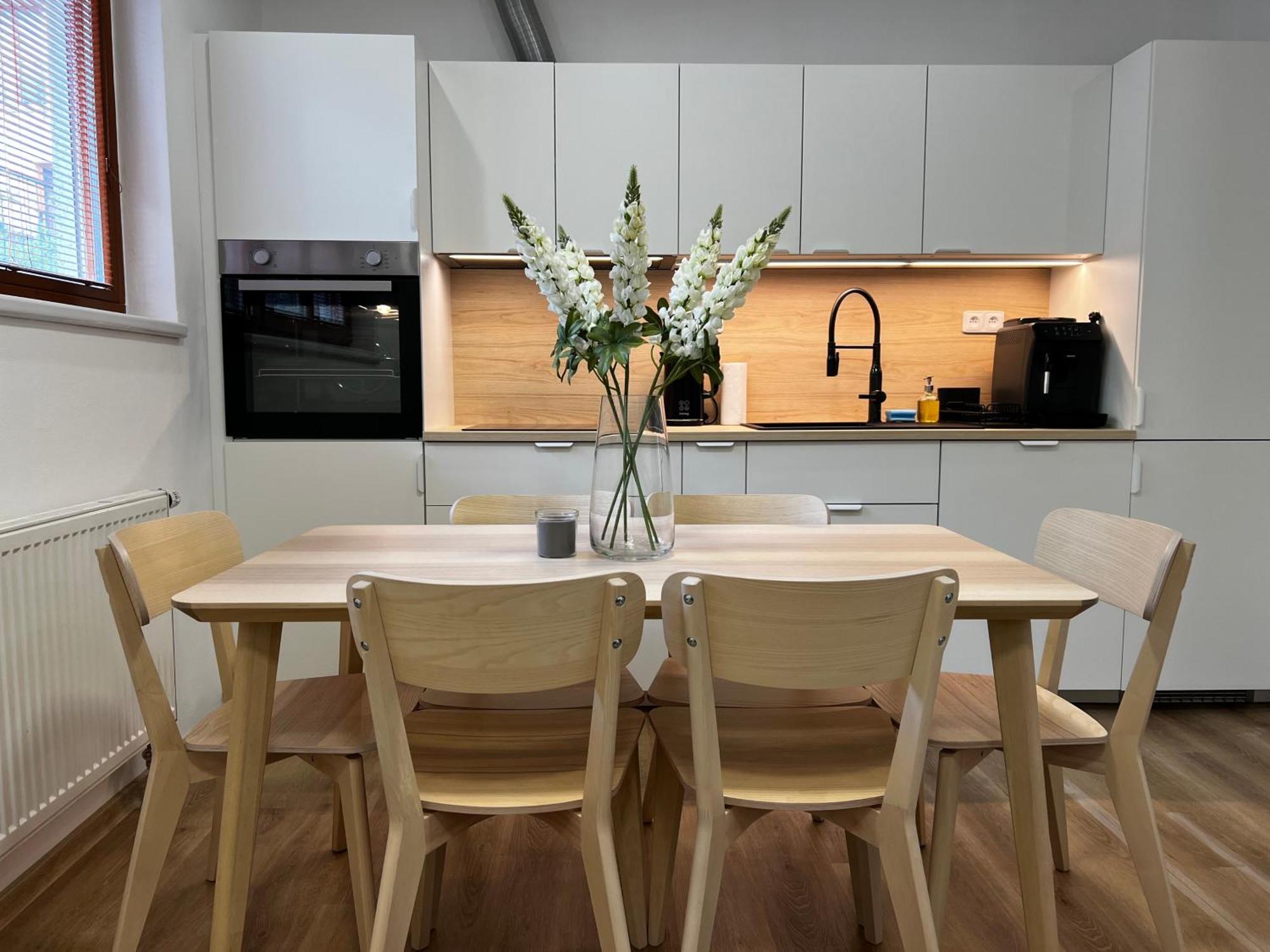 Two Apartments, Free Parking, Close To The Center Appartement