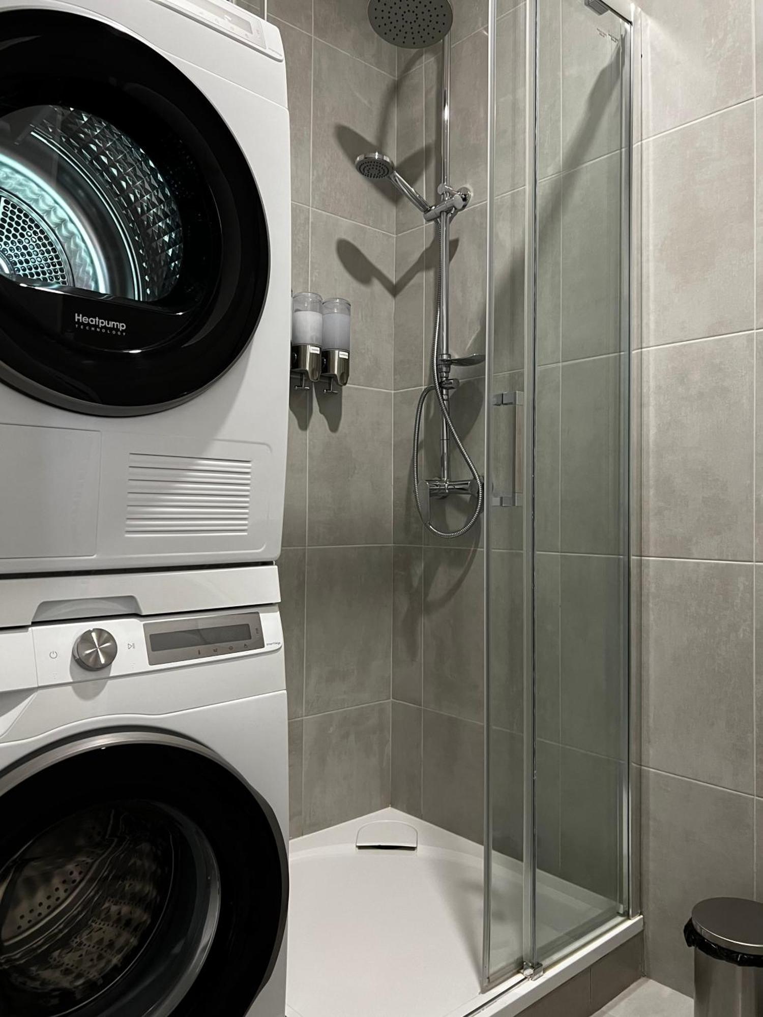 Two Apartments, Free Parking, Close To The Center Appartement *